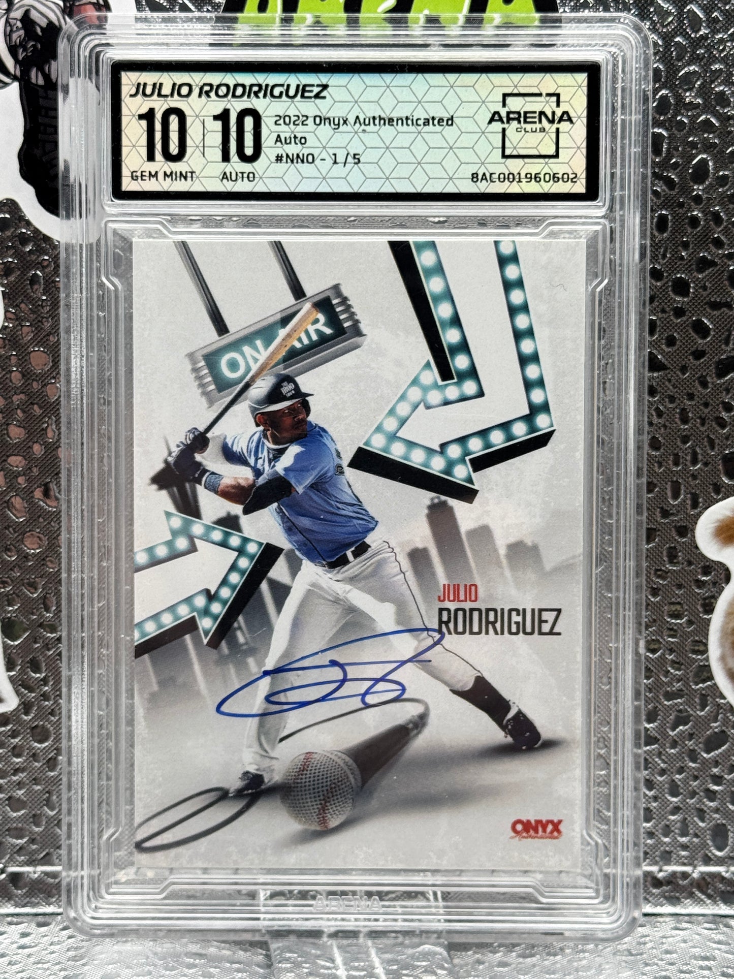2022 ONYX Julio Rodriguez Auto 1/5